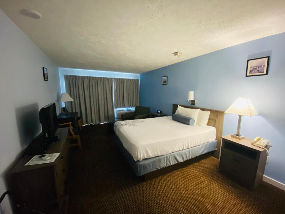 Fleetwood Inn Suites Cheboygan Exteriér fotografie