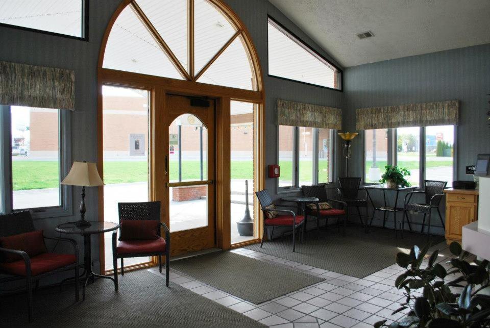 Fleetwood Inn Suites Cheboygan Exteriér fotografie